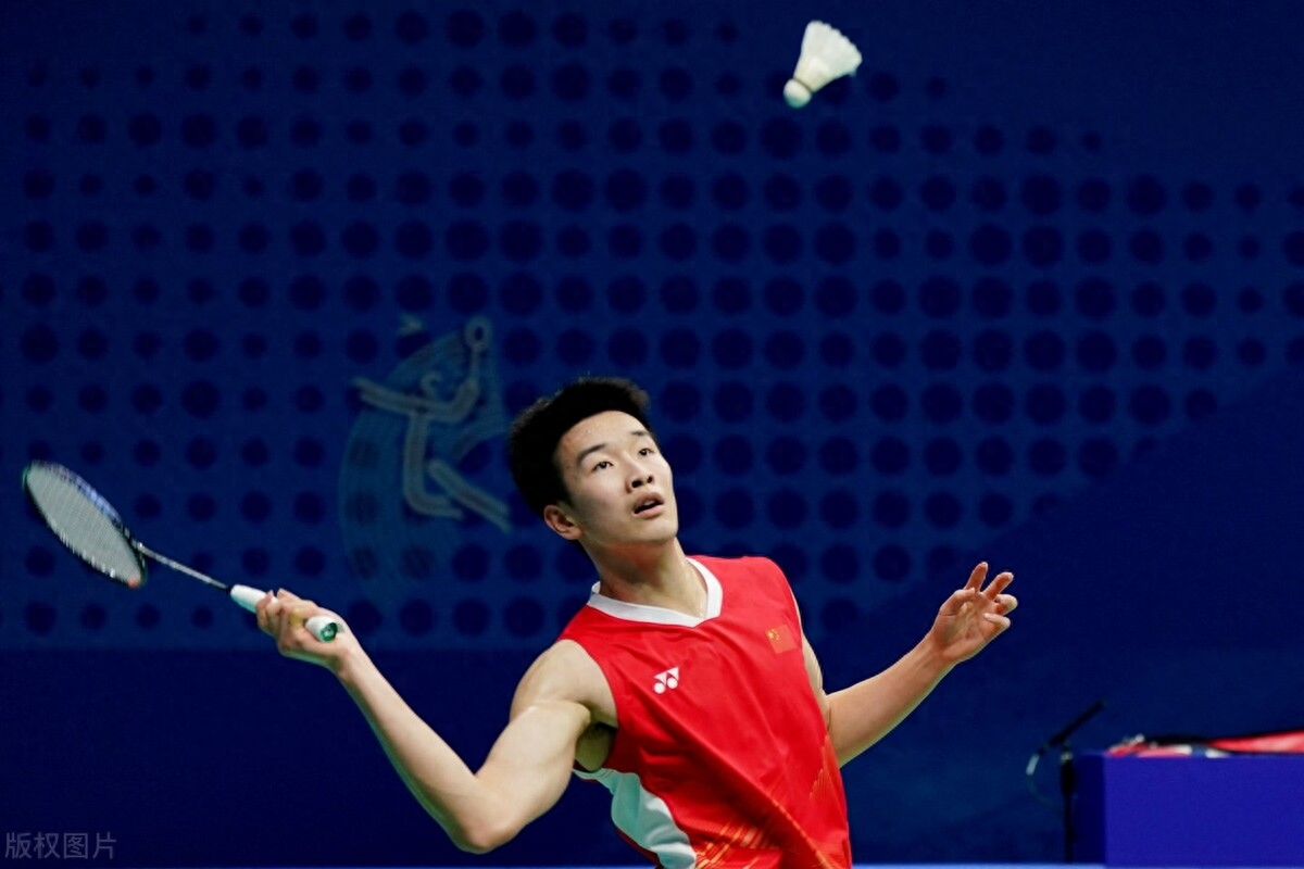 关于今晨多伦多猛龙遗憾出局赛前曼联备战法国杯，连对手都承认：今晚广州队门线救险——西甲节点到来的信息