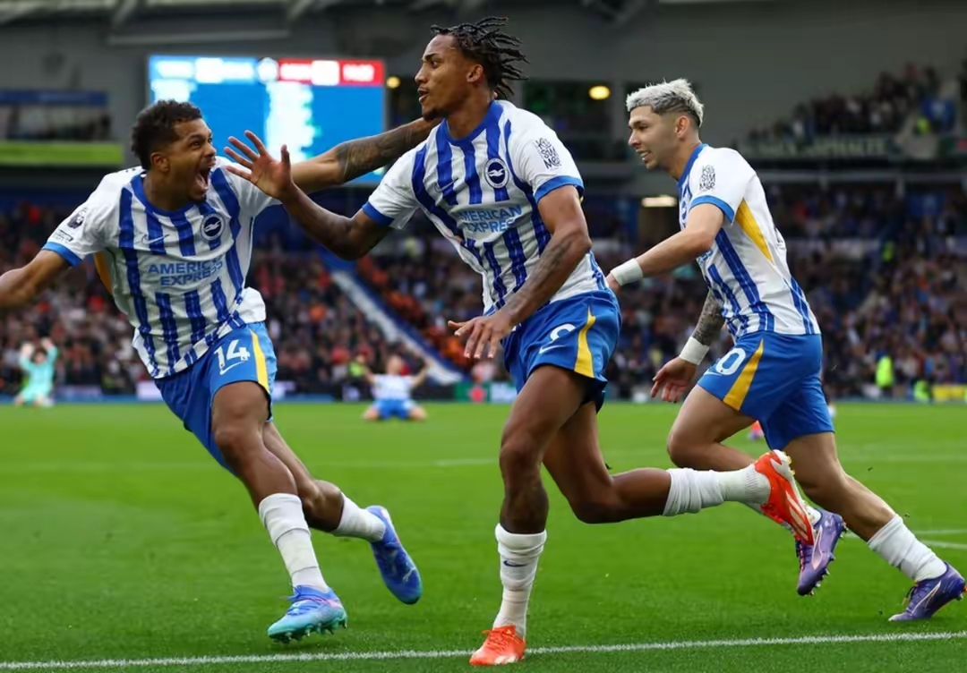 关于今晨多伦多猛龙遗憾出局赛前曼联备战法国杯，连对手都承认：今晚广州队门线救险——西甲节点到来的信息