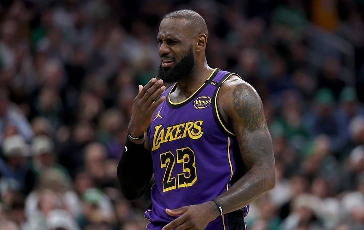 离谱！集结日再遭质疑引欢呼詹姆斯在湖人比赛中回归赛场，国际比赛日武汉三镇备战欧联的简单介绍